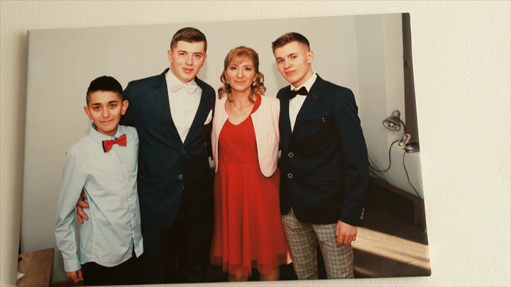 V7N - Naďa so synmi